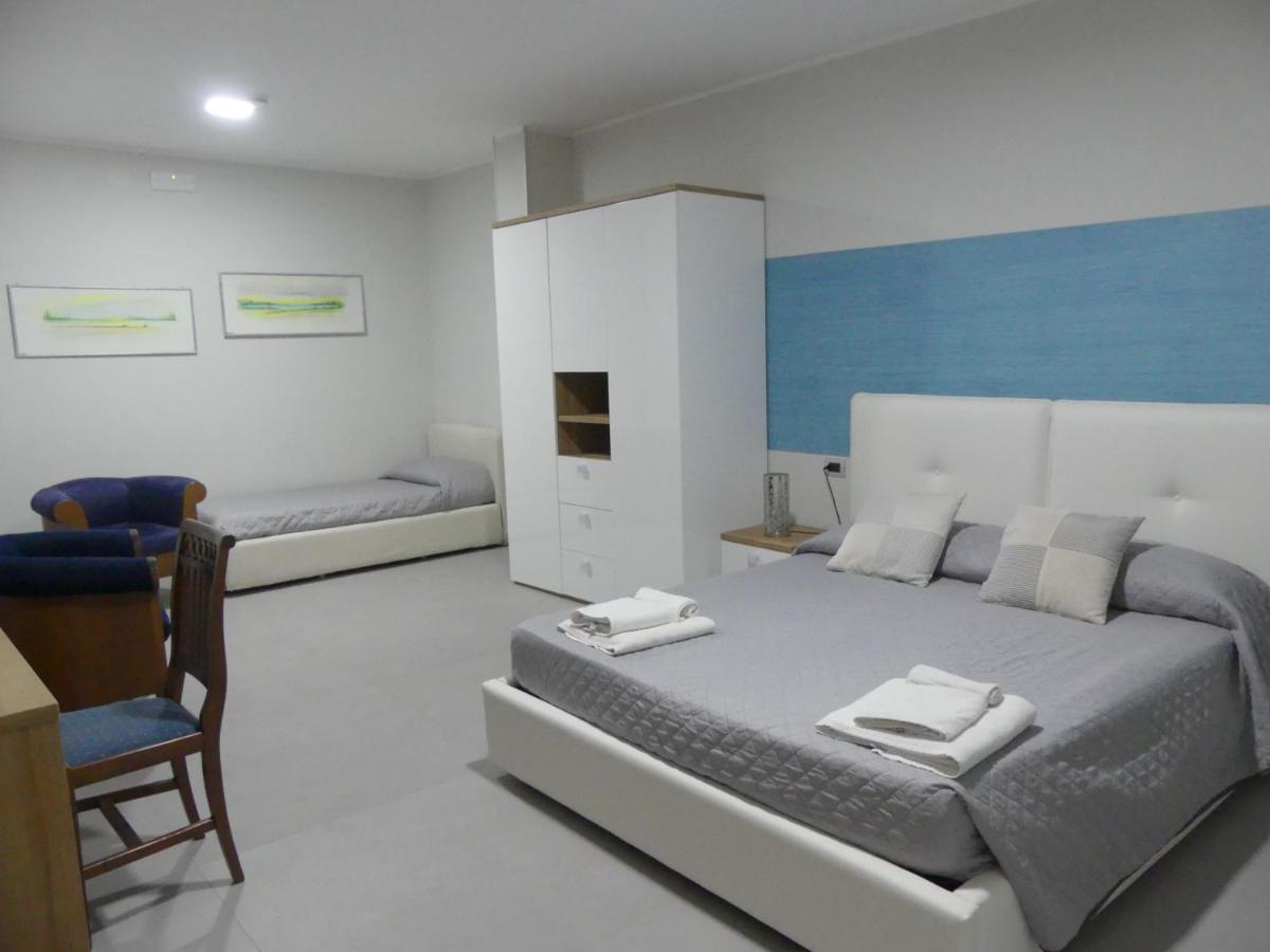 Albergo Piazza Risorgimento Porto Cesareo Ngoại thất bức ảnh