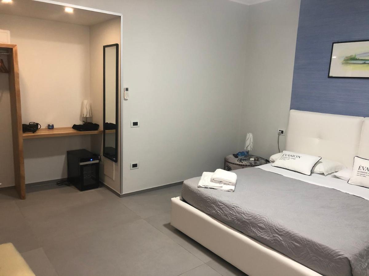 Albergo Piazza Risorgimento Porto Cesareo Ngoại thất bức ảnh