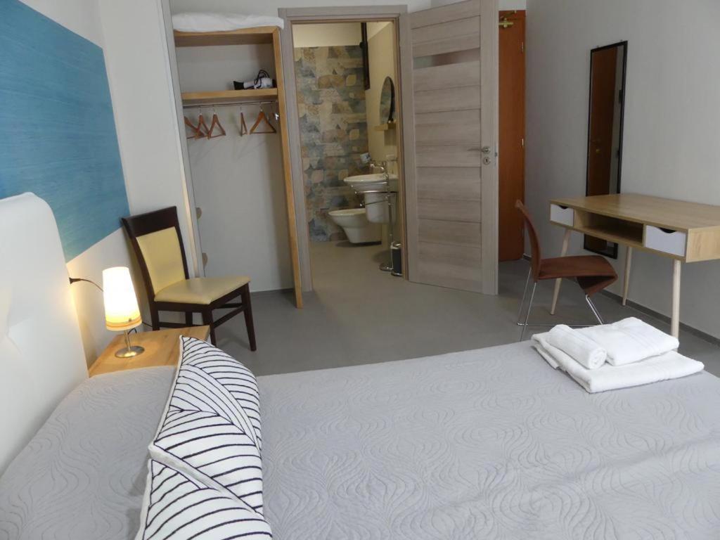 Albergo Piazza Risorgimento Porto Cesareo Ngoại thất bức ảnh