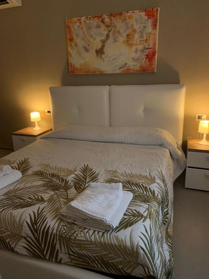 Albergo Piazza Risorgimento Porto Cesareo Ngoại thất bức ảnh