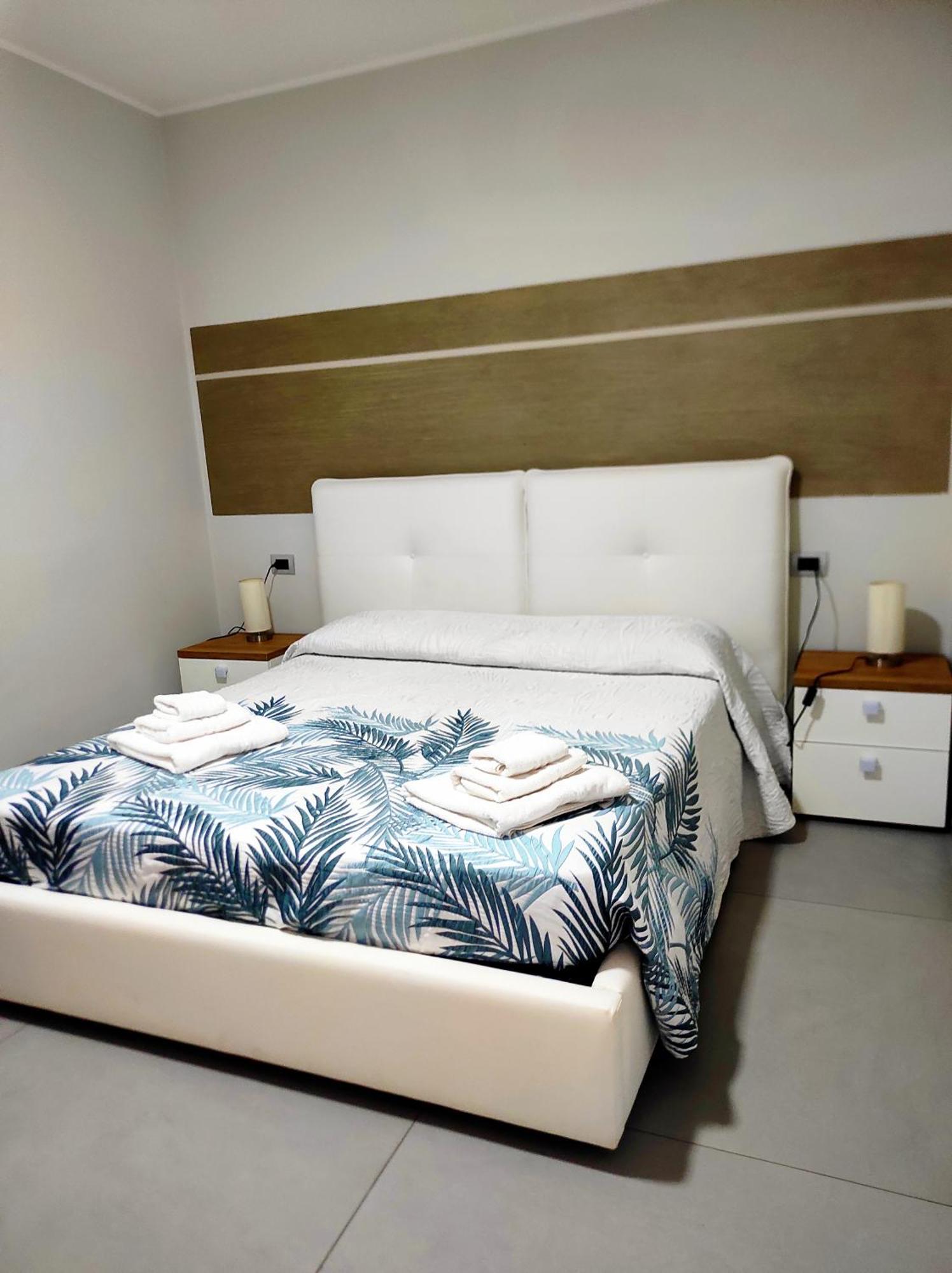 Albergo Piazza Risorgimento Porto Cesareo Ngoại thất bức ảnh